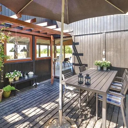 Three-bedroom Holiday In * Ebeltoft