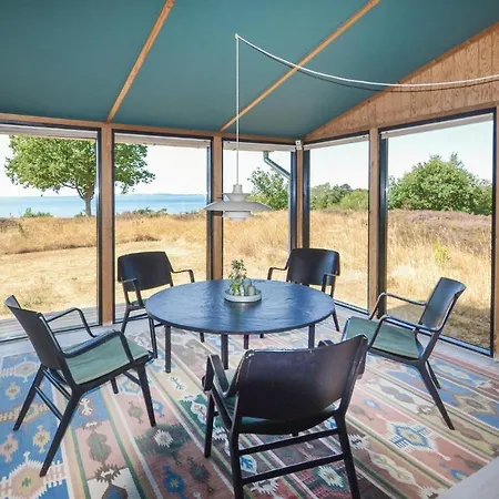 Three-bedroom Holiday In